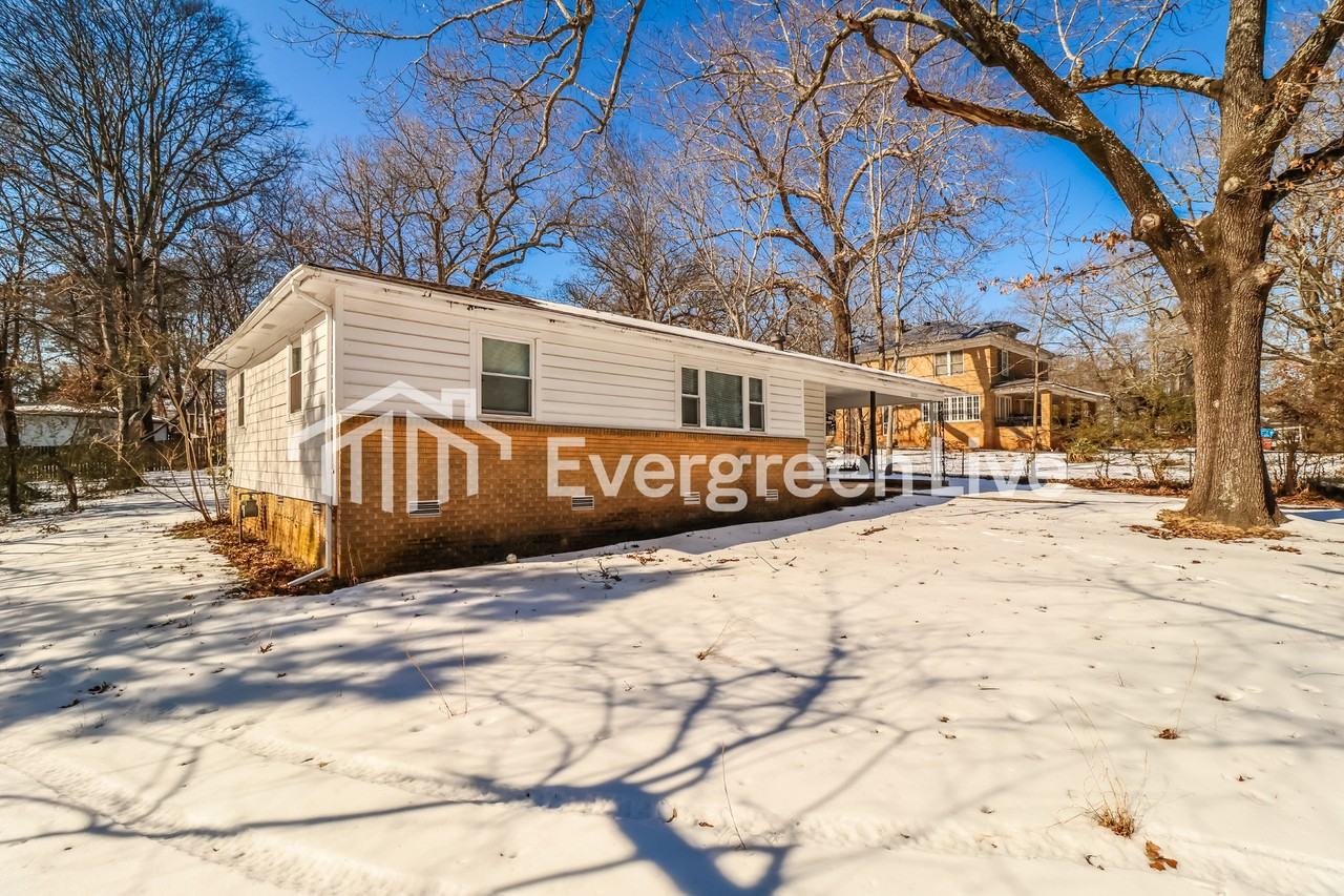 3220 Cobb St - Photo 2 of 16