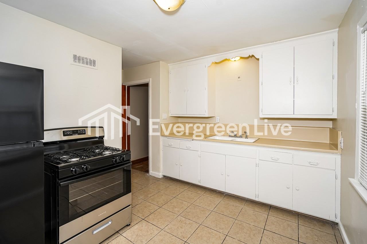 4944 N 27th St - Photo 2 of 15
