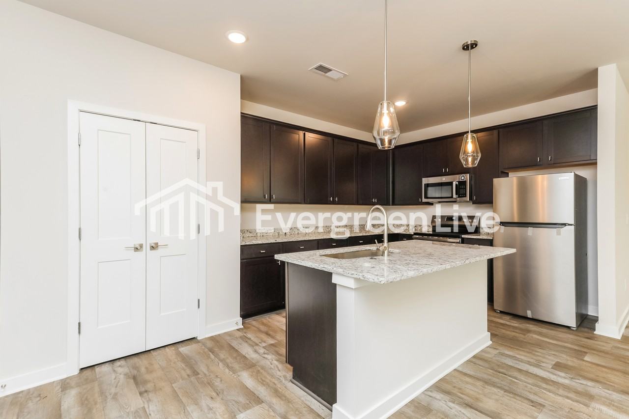 141 Weldon Rd - Photo 4 of 16