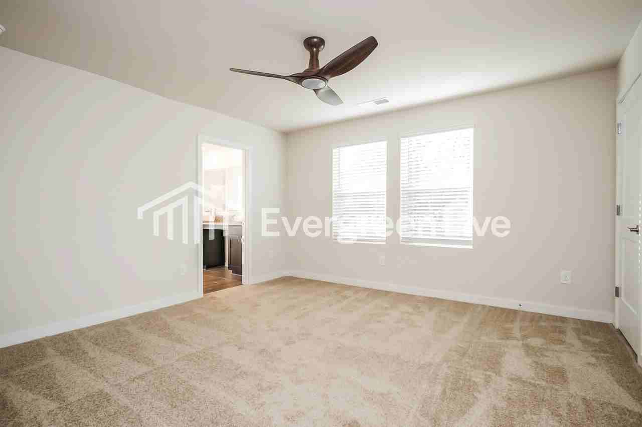 141 Weldon Rd - Photo 6 of 16