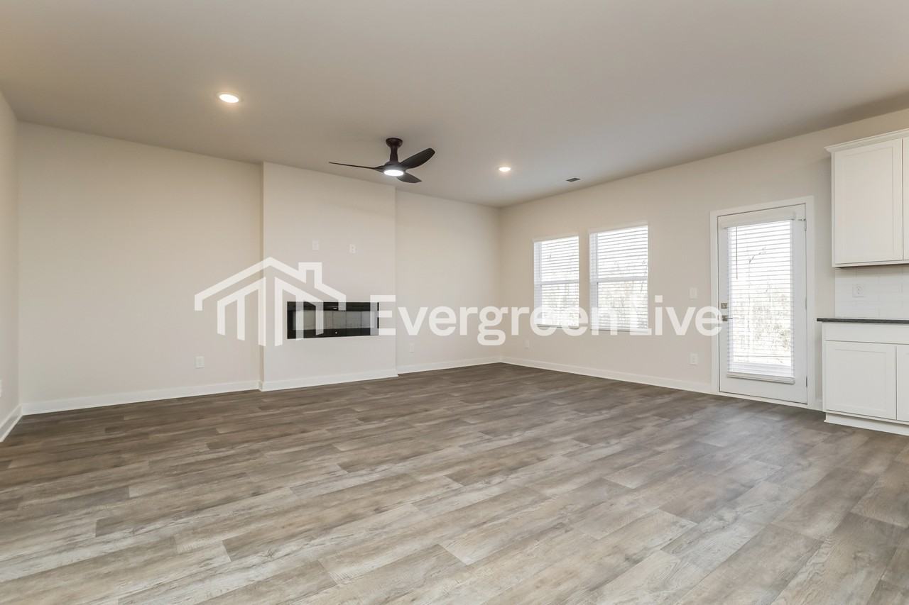 152 Weldon Rd - Photo 2 of 15