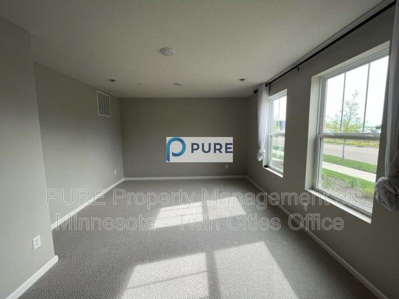 1159 Farrier Rd - Photo 6 of 21