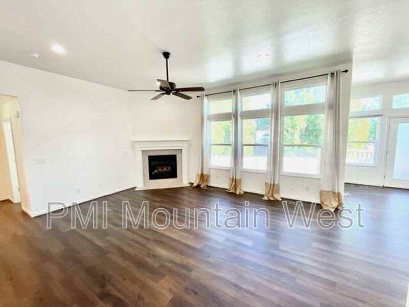 2815 Wn - Photo 4 of 35