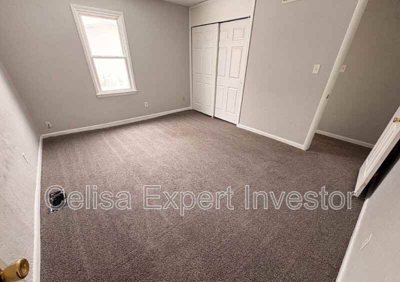 6832 Autumn View Dr - Photo 6 of 9