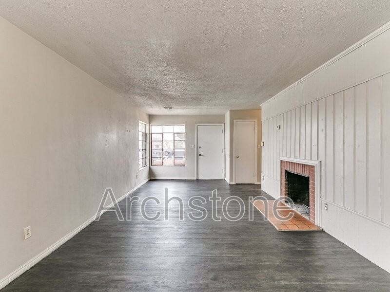 1308 Kinkaid Dr - Photo 7 of 35