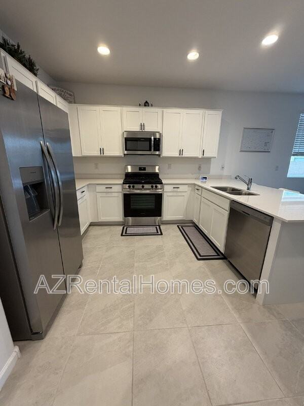 32303 N Tynley Grace Pl - Photo 5 of 39