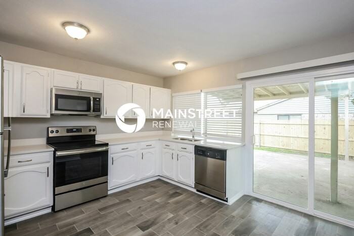 625 Nora Ln - Photo 7 of 16