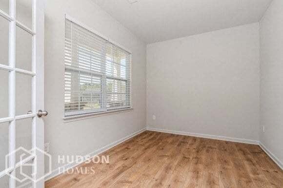 649 River Dell Townes Ave - Photo 3 of 20