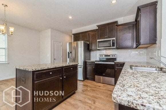 649 River Dell Townes Ave - Photo 6 of 20