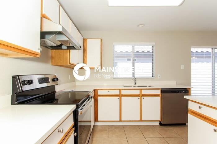 11215 W Devonshire Ave - Photo 7 of 16