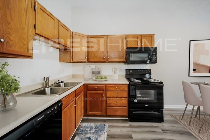 2015 E Werges Ave - Photo 3 of 18