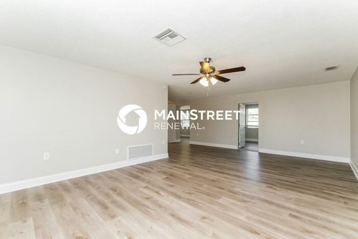 9426 Legend Ln - Photo 3 of 16