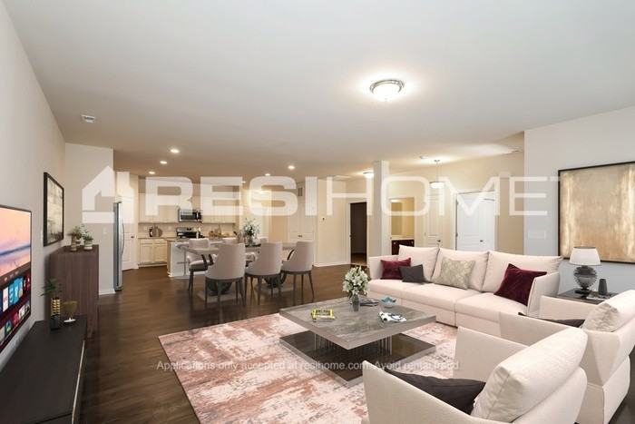 8712 Union Central Ct - Photo 7 of 17