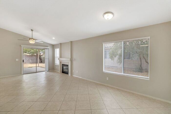 502 S 86th Pl - Photo 7 of 17