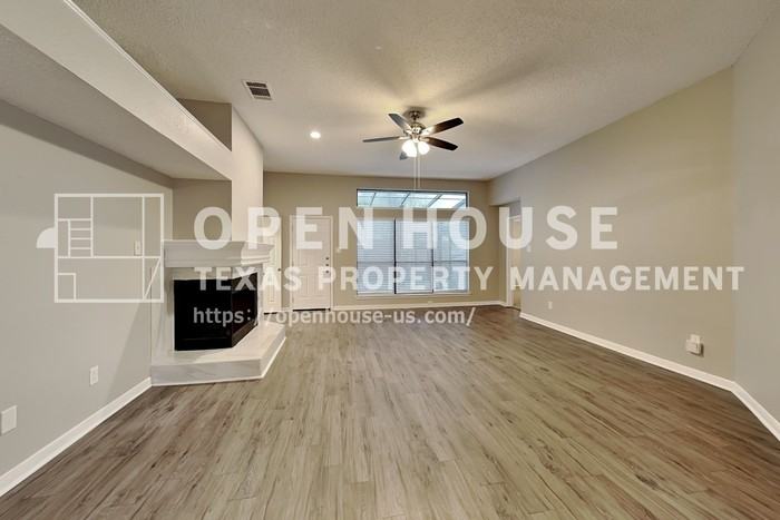 1821 Greenhaven Ln - Photo 5 of 26