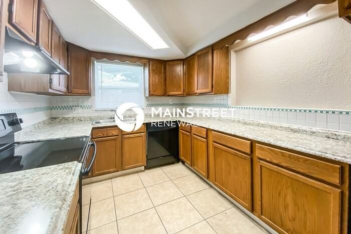 1103 Chelsea Ln - Photo 7 of 16