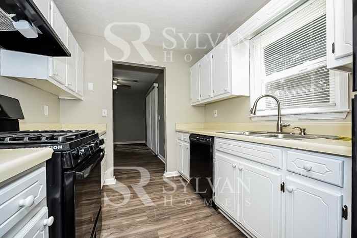 103 Summerfield Dr - Photo 7 of 17