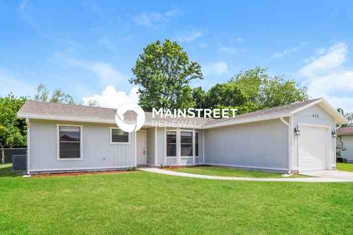 456 Sw Molloy St - Photo 3 of 17