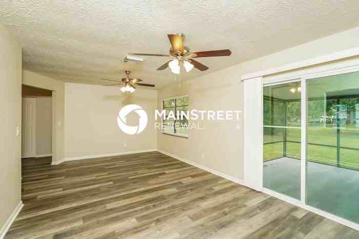 456 Sw Molloy St - Photo 5 of 17