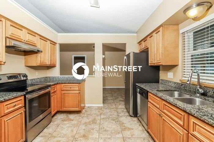 912 Gatewood Ct Ne - Photo 7 of 16