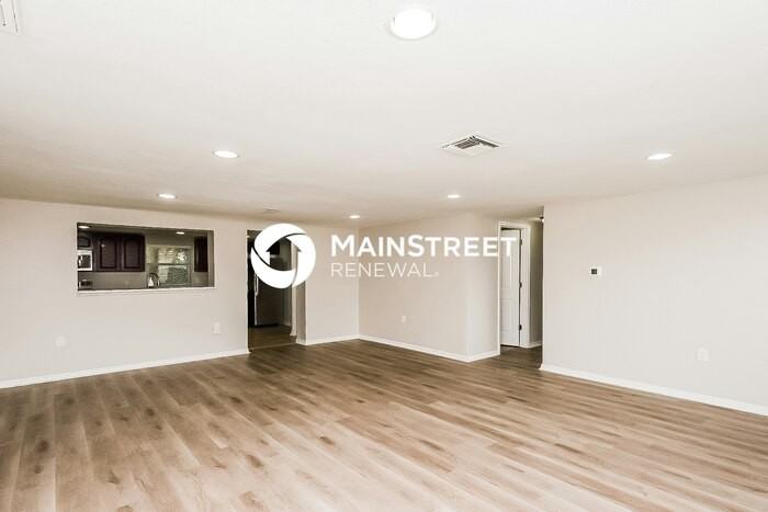 3914 Pensdale Dr - Photo 4 of 16