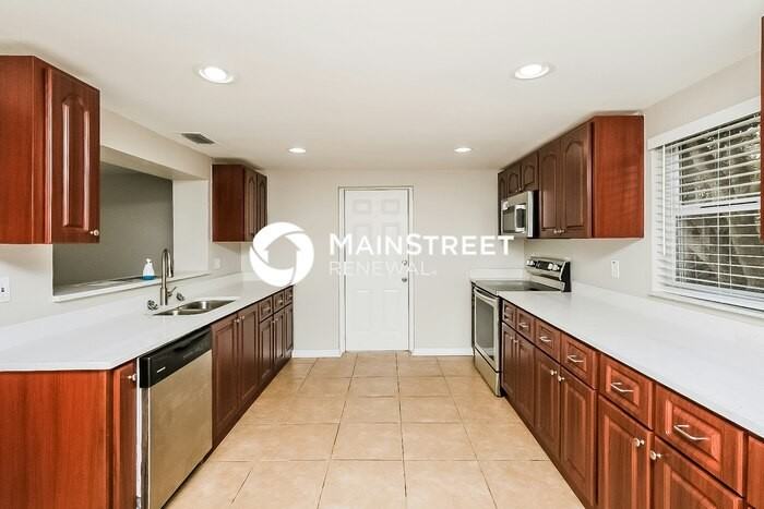 3914 Pensdale Dr - Photo 5 of 16