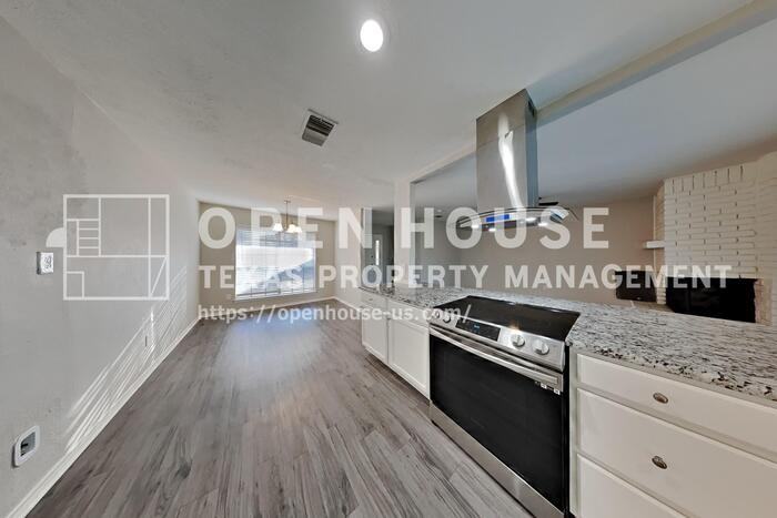 505 Newport Way - Photo 6 of 21