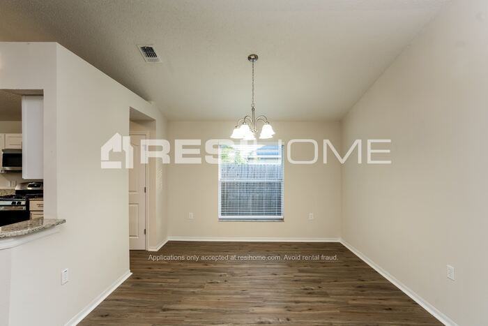 1704 Scotch Pine Dr - Photo 6 of 18