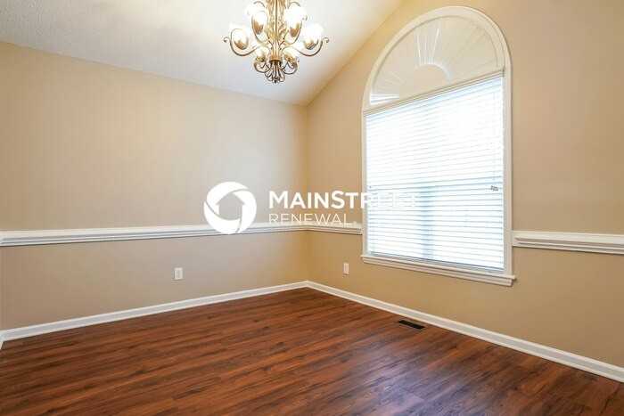 506 Crenshaw Ct - Photo 5 of 16