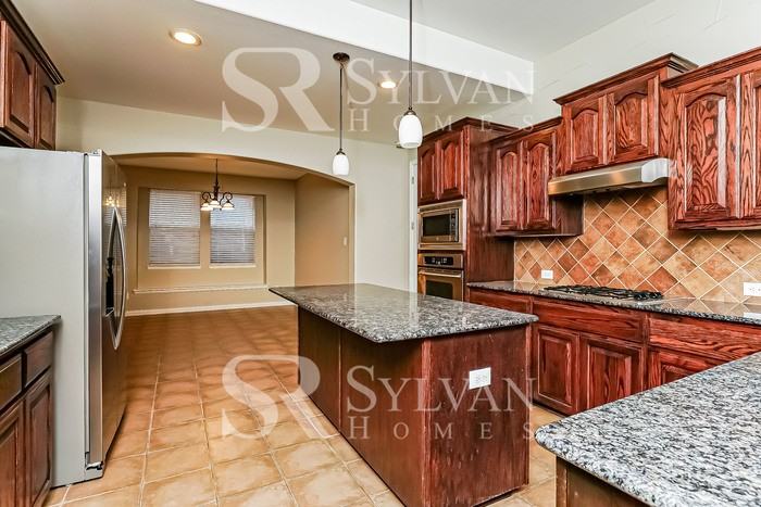 1816 Palo Pinto Dr - Photo 7 of 15