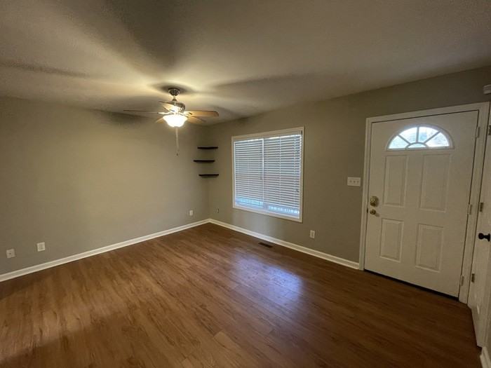 8 Barnes Dr - Photo 4 of 10