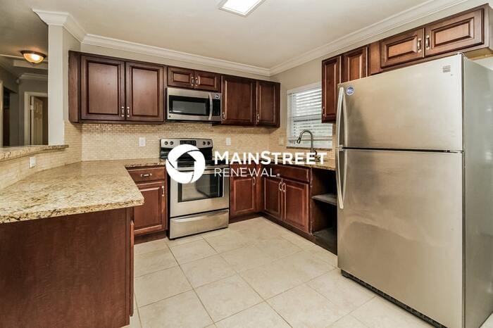 701 Palm Springs Dr - Photo 6 of 16