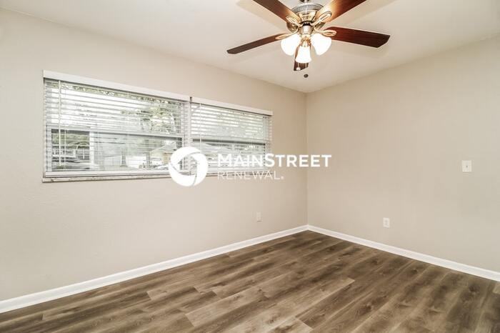 701 Palm Springs Dr - Photo 7 of 16