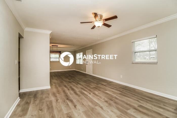 701 Palm Springs Dr - Photo 7 of 16