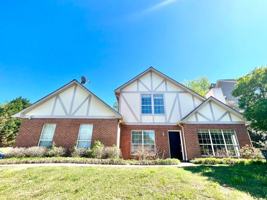 featured image of 10470 Meadow Run Trce