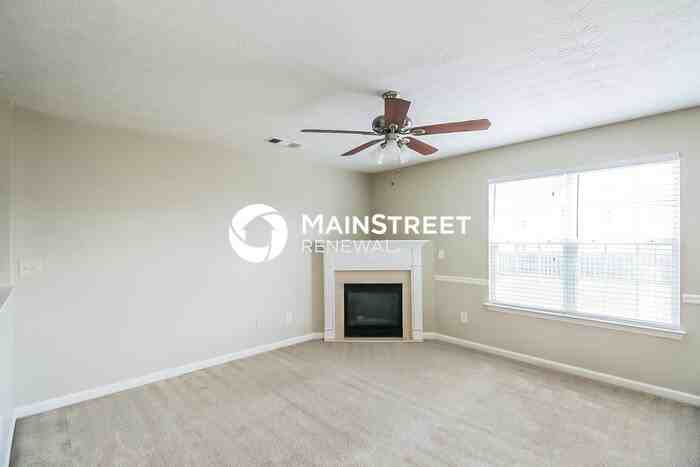 415 Parkside Way - Photo 5 of 17