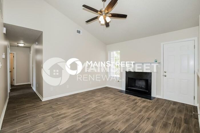 3639 Mosswood Ln - Photo 4 of 17