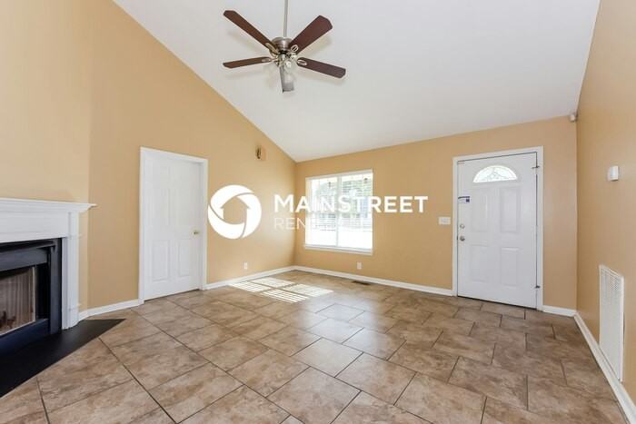 825 Stone Hedge Ct - Photo 4 of 15