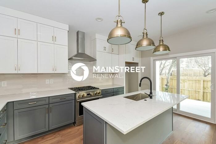 1513 Dugger Dr #B - Photo 5 of 16