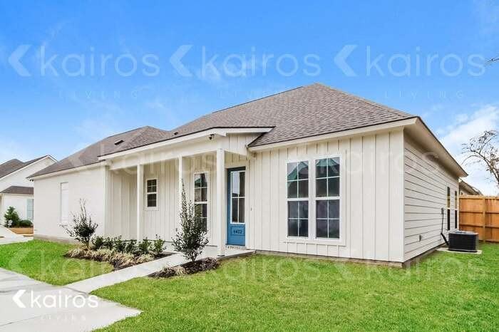 6422 Roux Dr - Photo 2 of 16