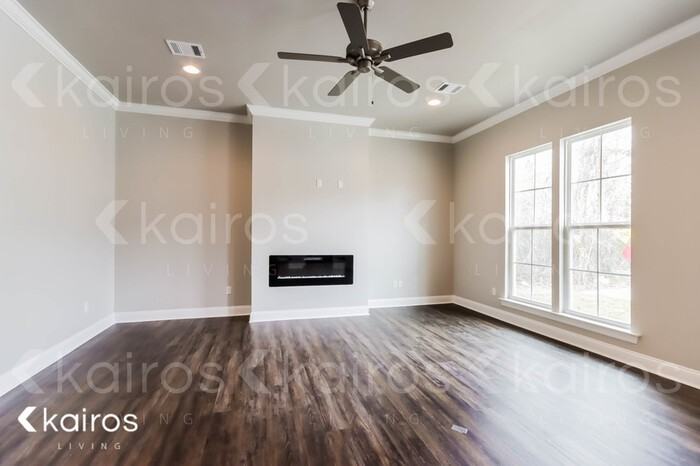 6422 Roux Dr - Photo 4 of 16