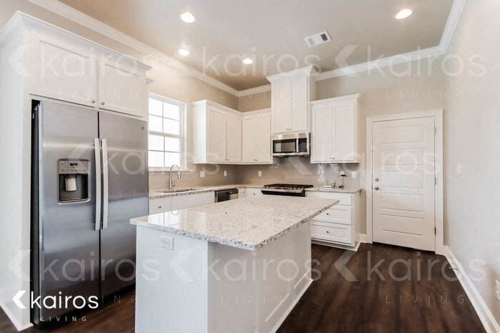 6422 Roux Dr - Photo 6 of 16