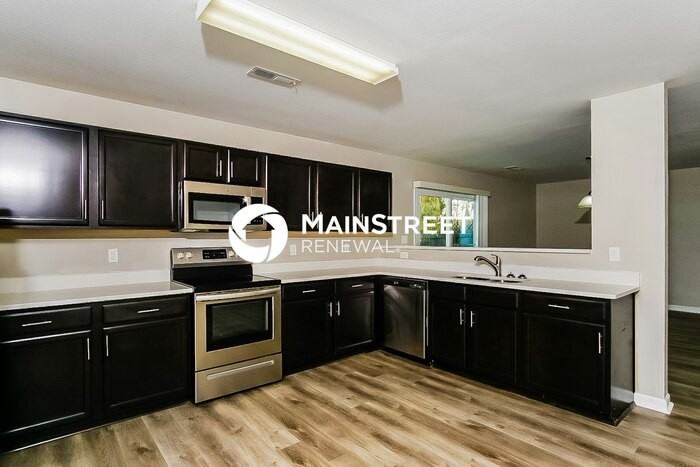 15241 Tyler Mill Dr - Photo 6 of 17