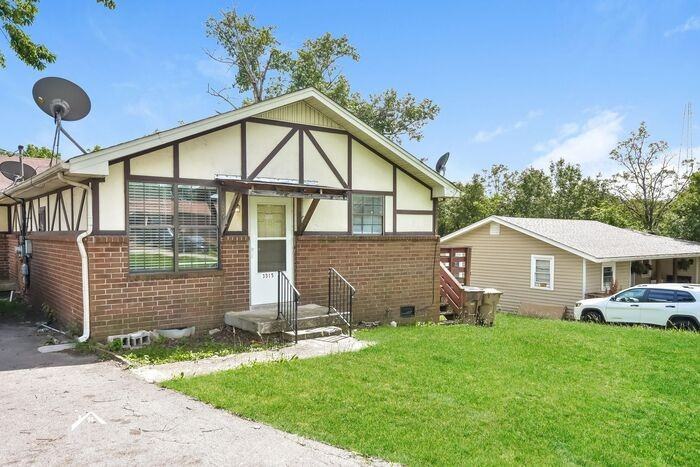 3315 Walton Ln #A - Photo 2 of 18