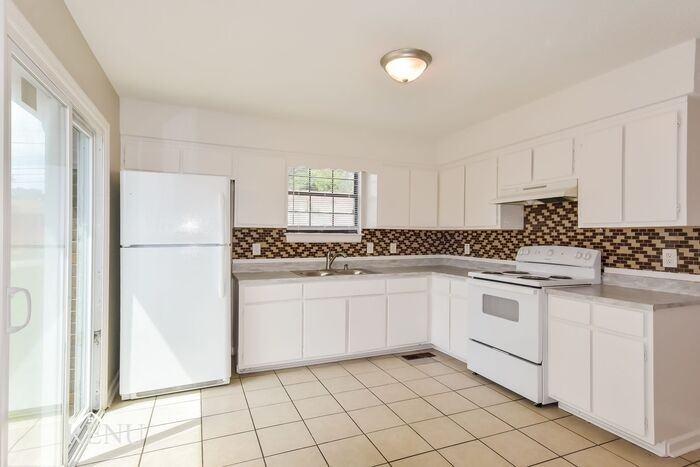 3315 Walton Ln #A - Photo 4 of 18