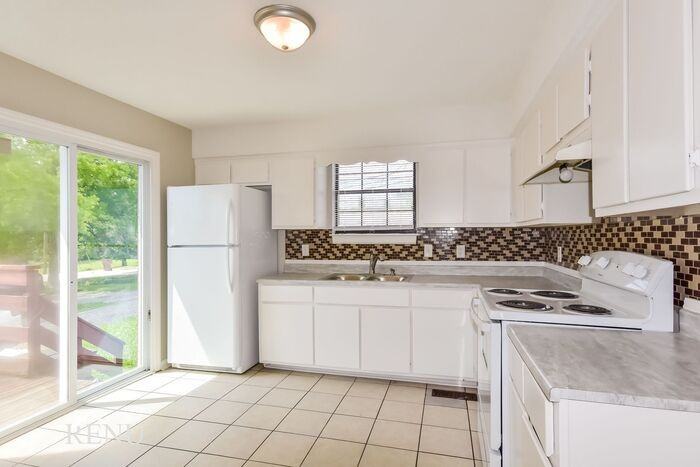 3315 Walton Ln #A - Photo 5 of 18