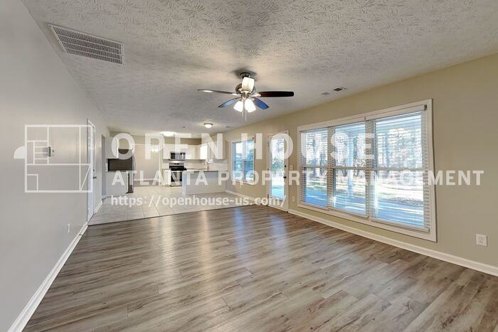 81 Summerfield Xing - Photo 4 of 21