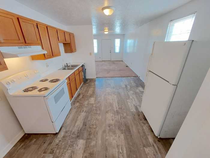 810 Griffin St - Photo 4 of 20