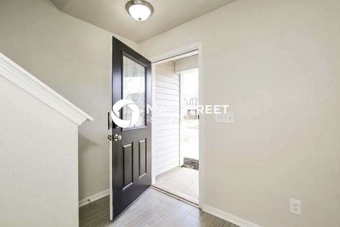 1310 Waldridge Ct - Photo 6 of 17