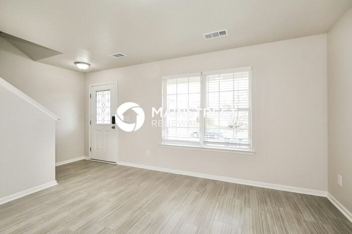 1310 Waldridge Ct - Photo 7 of 17